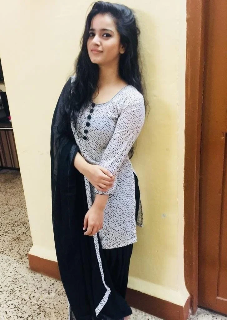 Hot sexy best figure model available safe and secure service enjoy