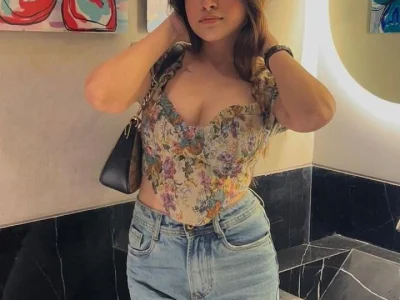 Araria 🫦❤️‍🔥Hot & Vip girl to Enjoy Every Moments of Life!